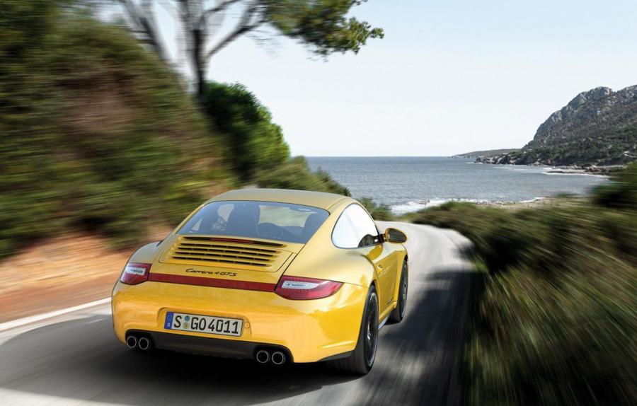  Porsche 911 Carrera 4 GTS Coupe 2011 года  (фото 9 из 10)